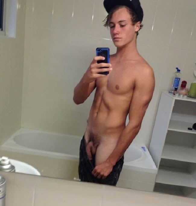 Nude Straight Boy